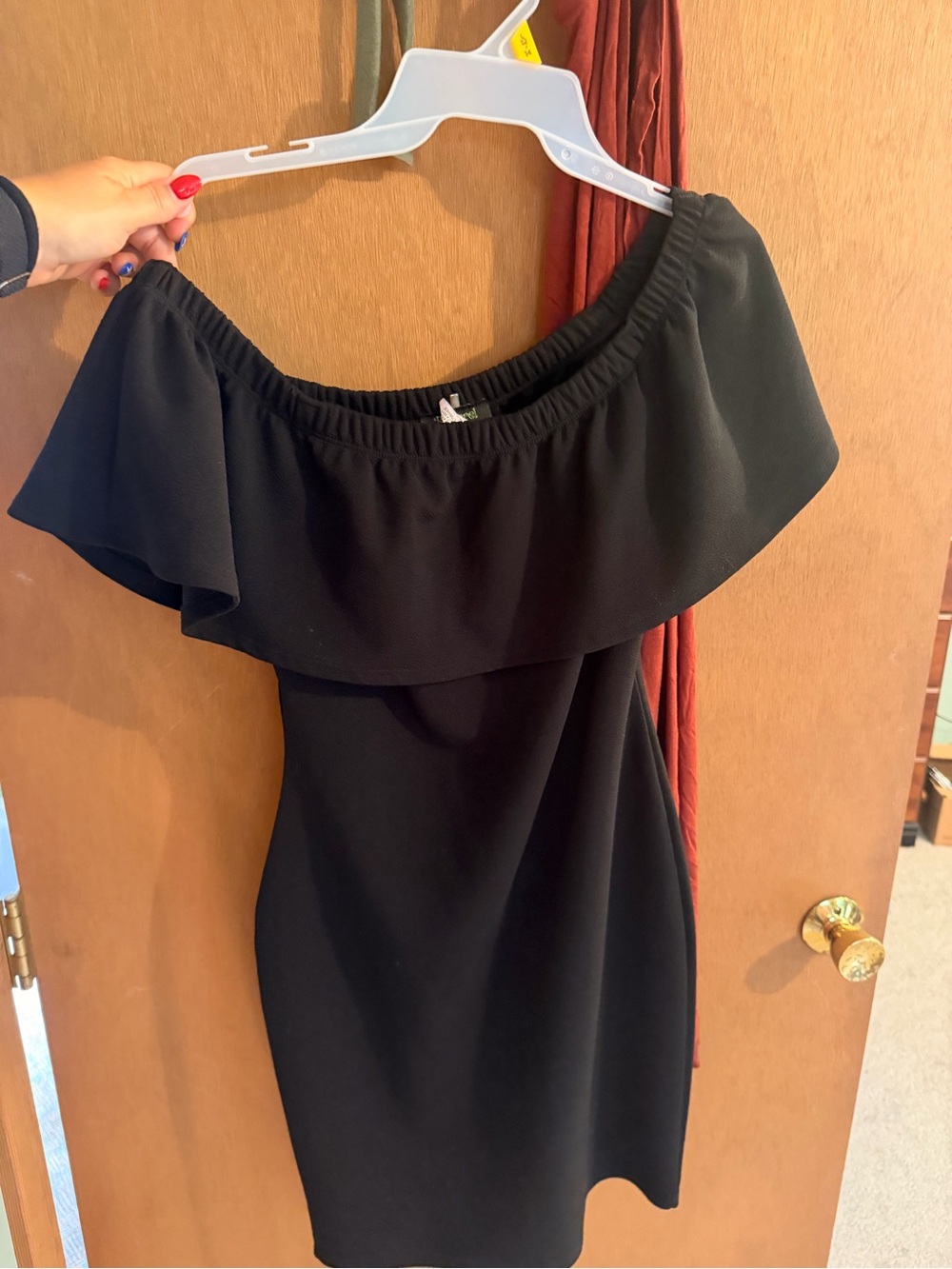 Elegant One-Shoulder Black Ruffle Dress